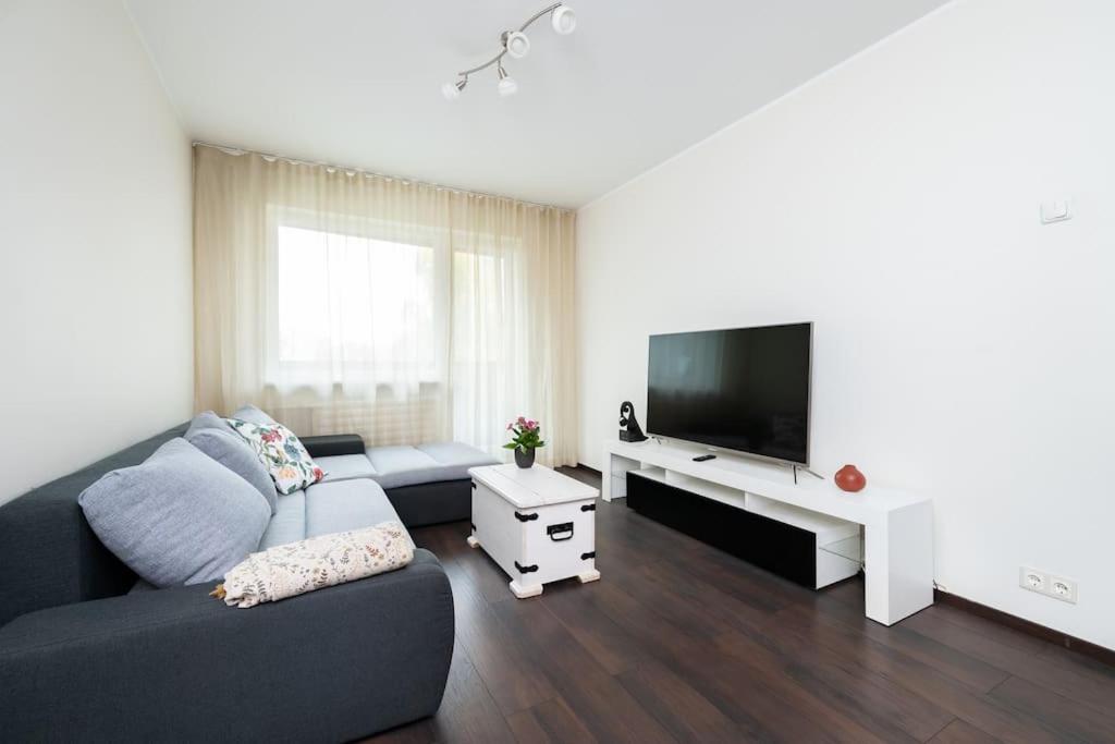 Convenient Close To Airport And Old Town