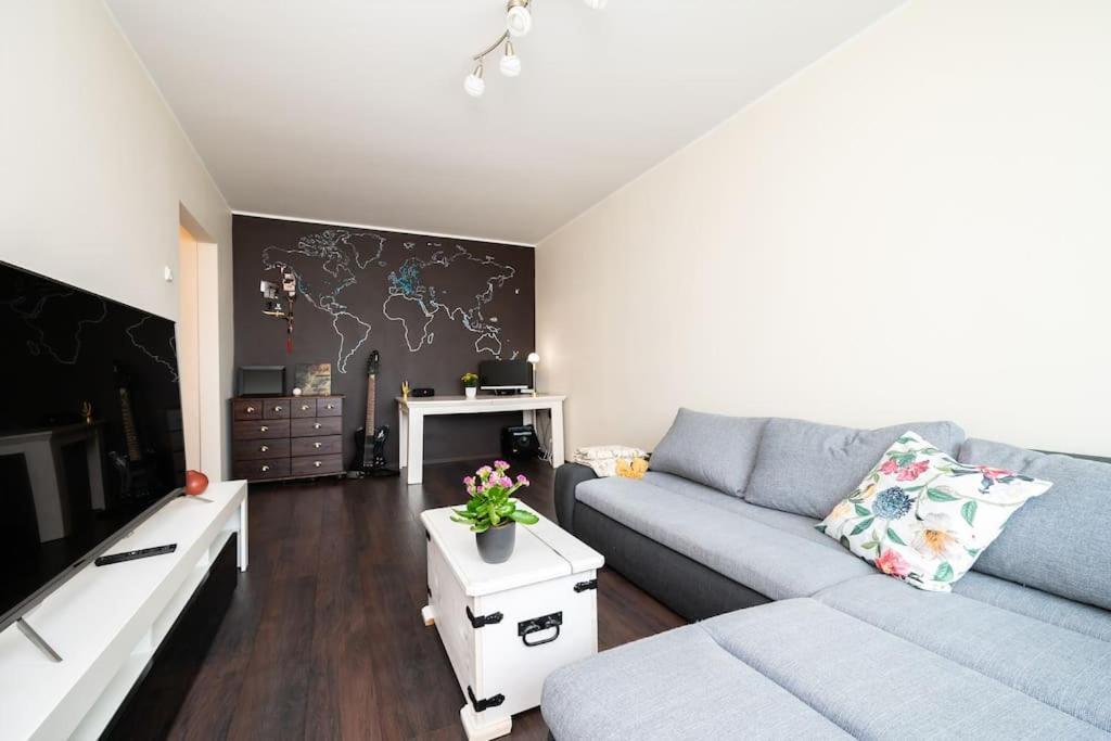 Convenient Close To Airport And Old Town
